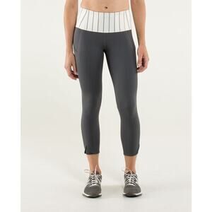 Lululemon Women's Can't Stop Pocket‎ Crop Leggings Size 2 Grey White